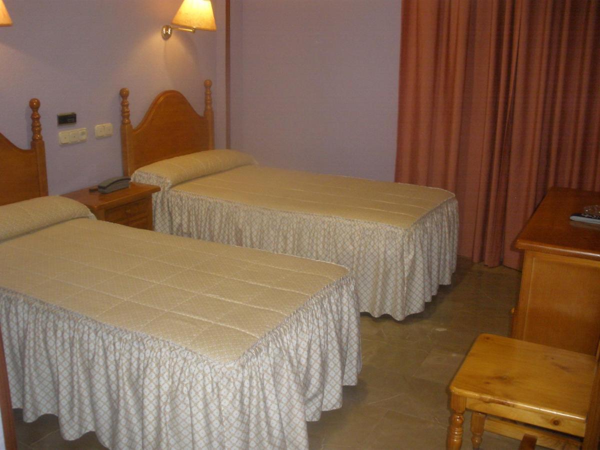 Hotel Elena Maria Granada Room photo