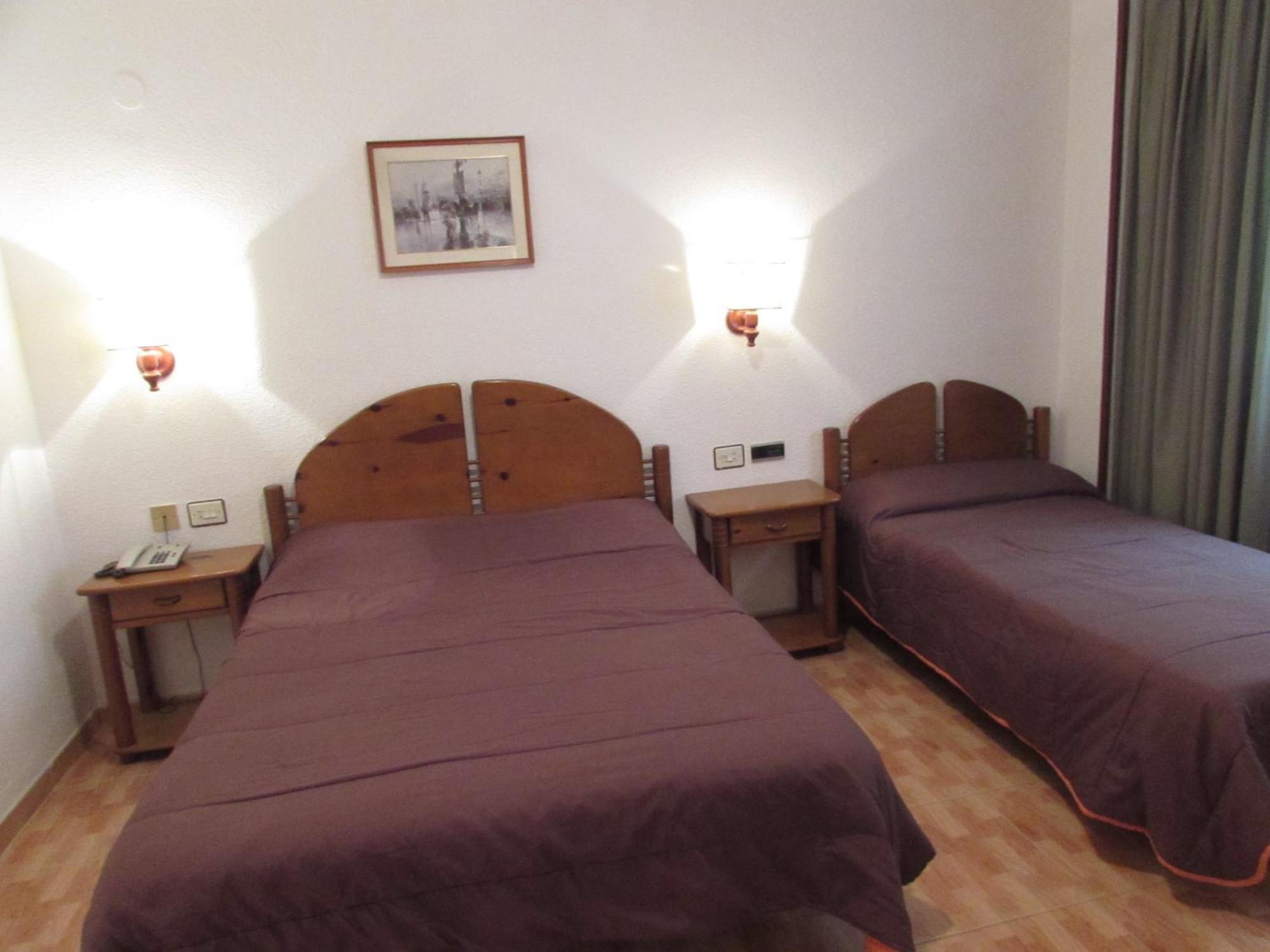 Hotel Elena Maria Granada Room photo